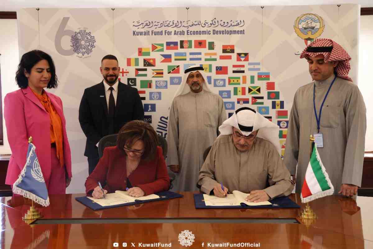 توقيع اتفاقية منحة مقدارها 2,100,000 دولار أمريكي للمساهمة في دعم مشروع إعادة تأهيل وصيانة المنازل للنازحين في الجمهورية اليمنية